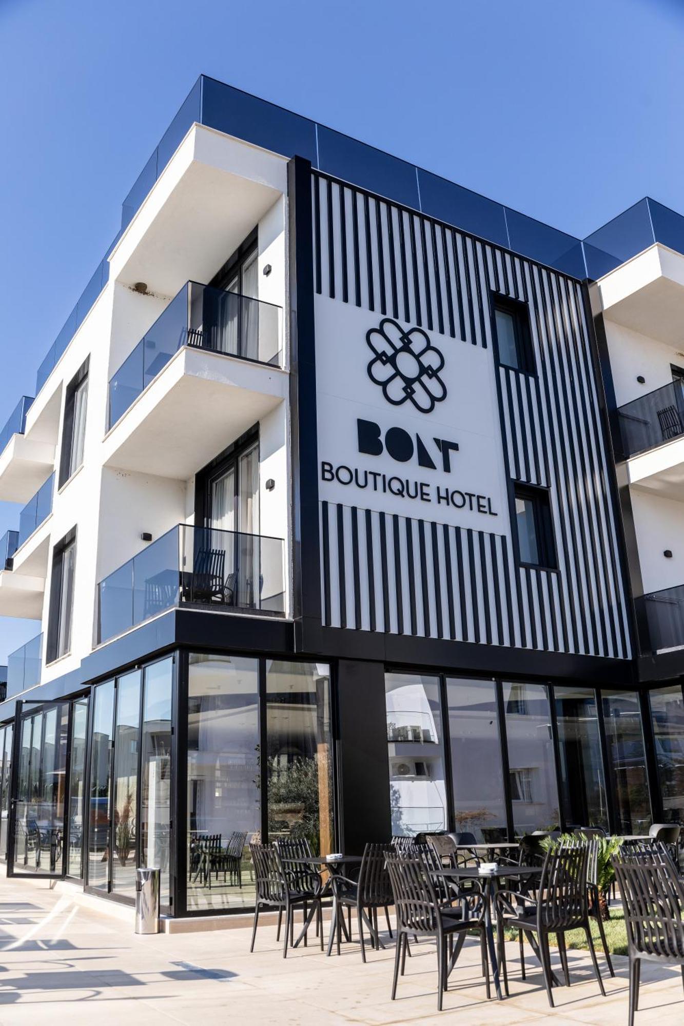 Bolt Boutique Hotel Lezhë Extérieur photo