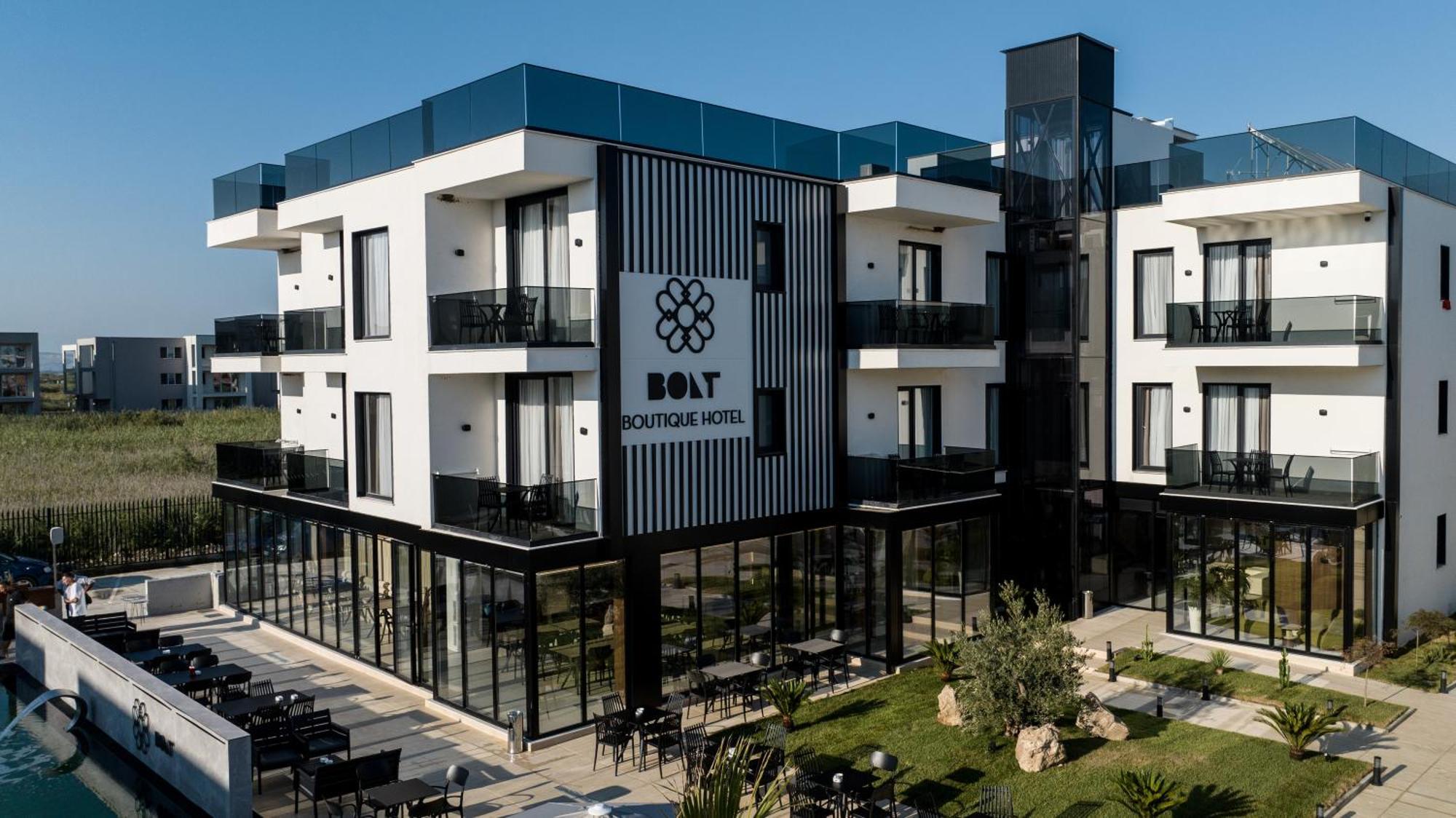 Bolt Boutique Hotel Lezhë Extérieur photo