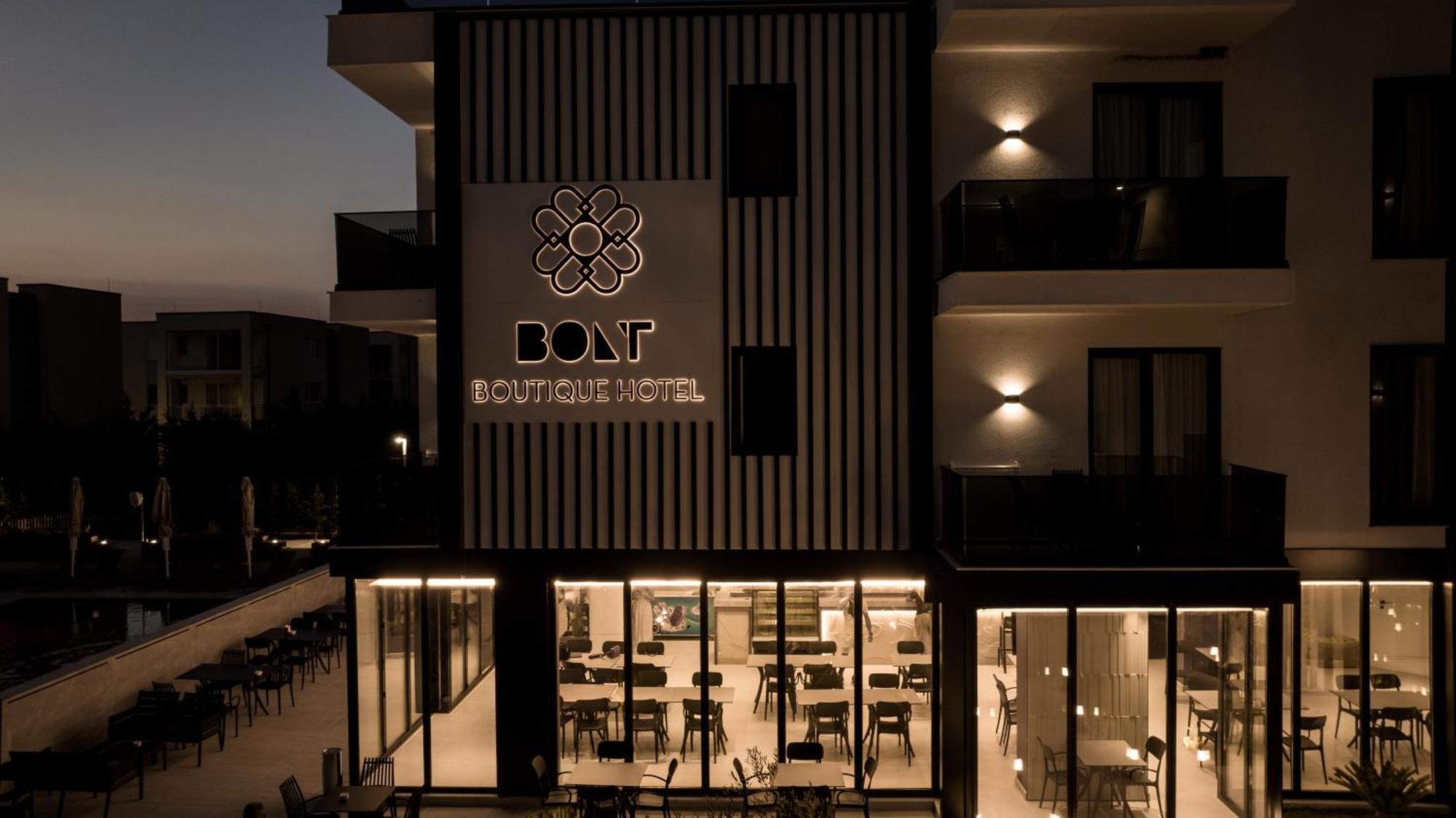 Bolt Boutique Hotel Lezhë Extérieur photo