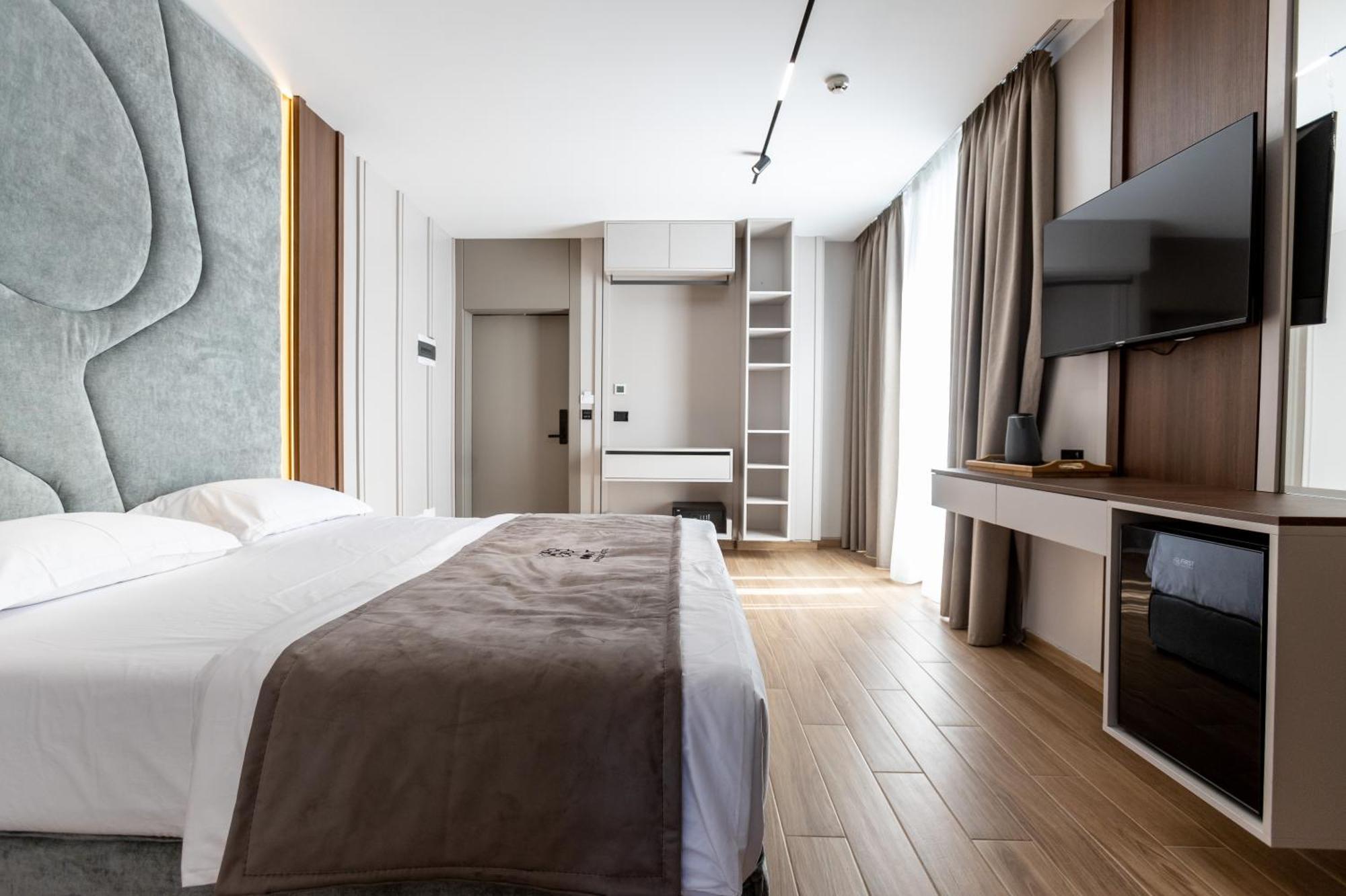 Bolt Boutique Hotel Lezhë Extérieur photo