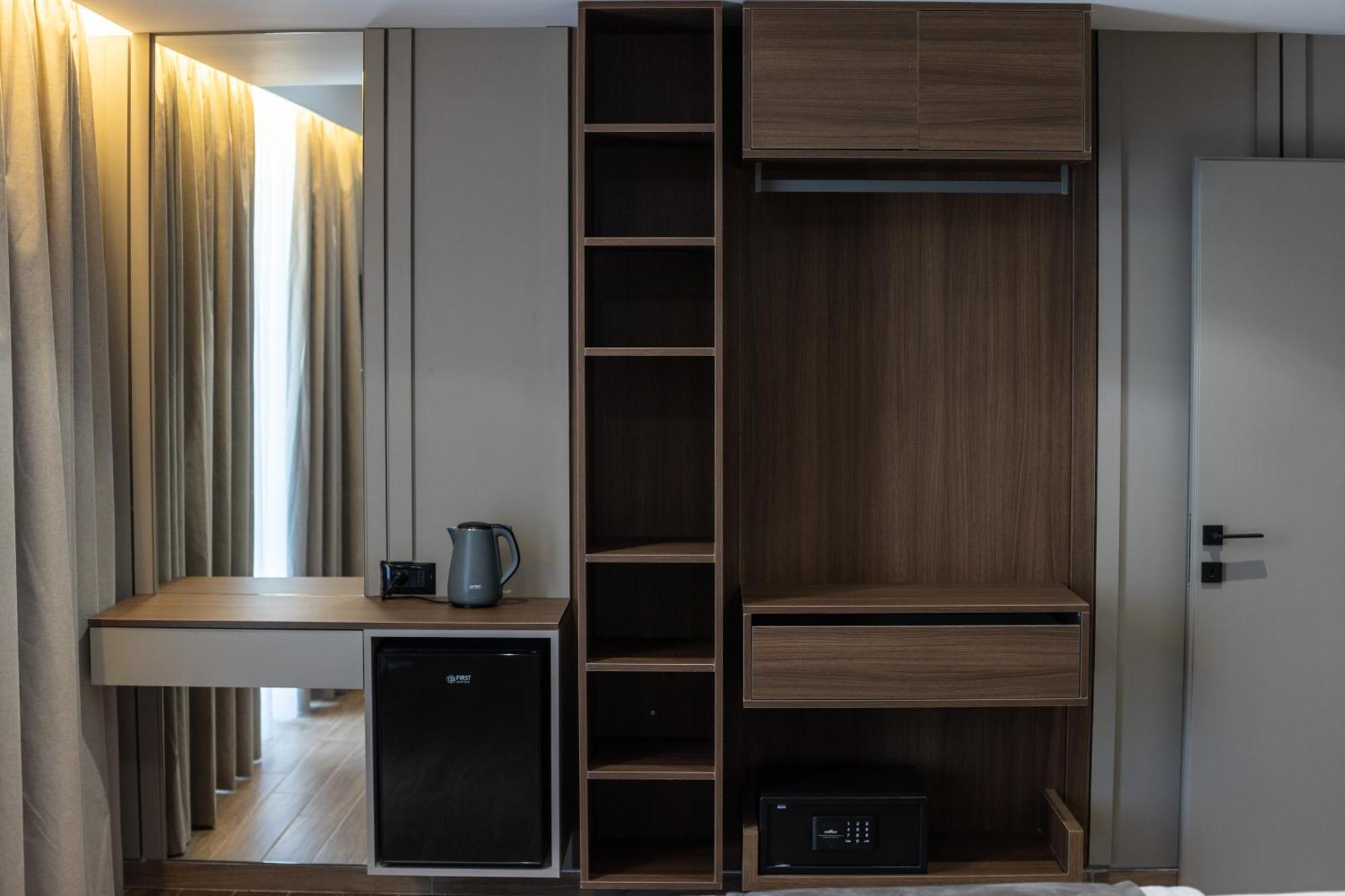 Bolt Boutique Hotel Lezhë Extérieur photo