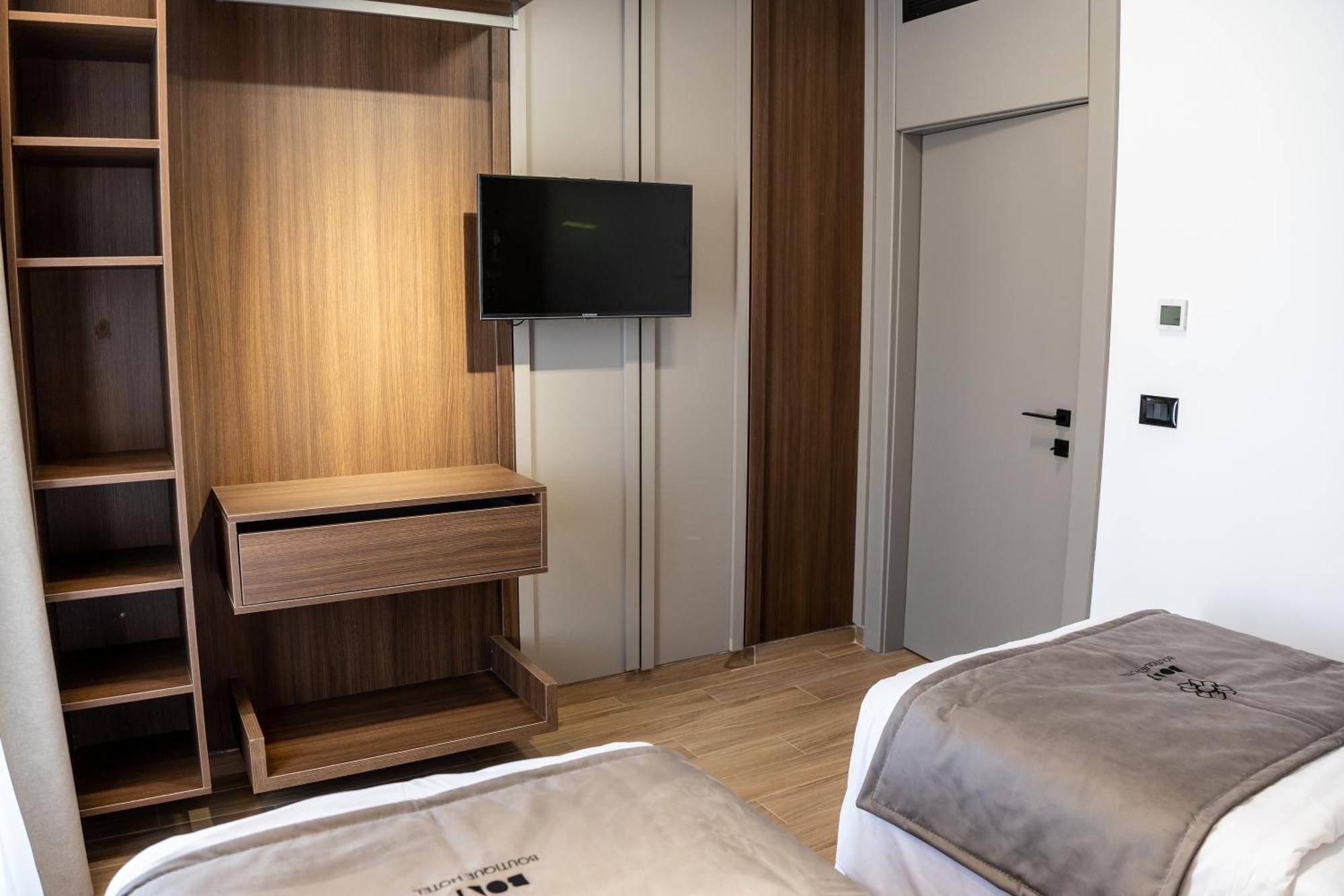 Bolt Boutique Hotel Lezhë Extérieur photo
